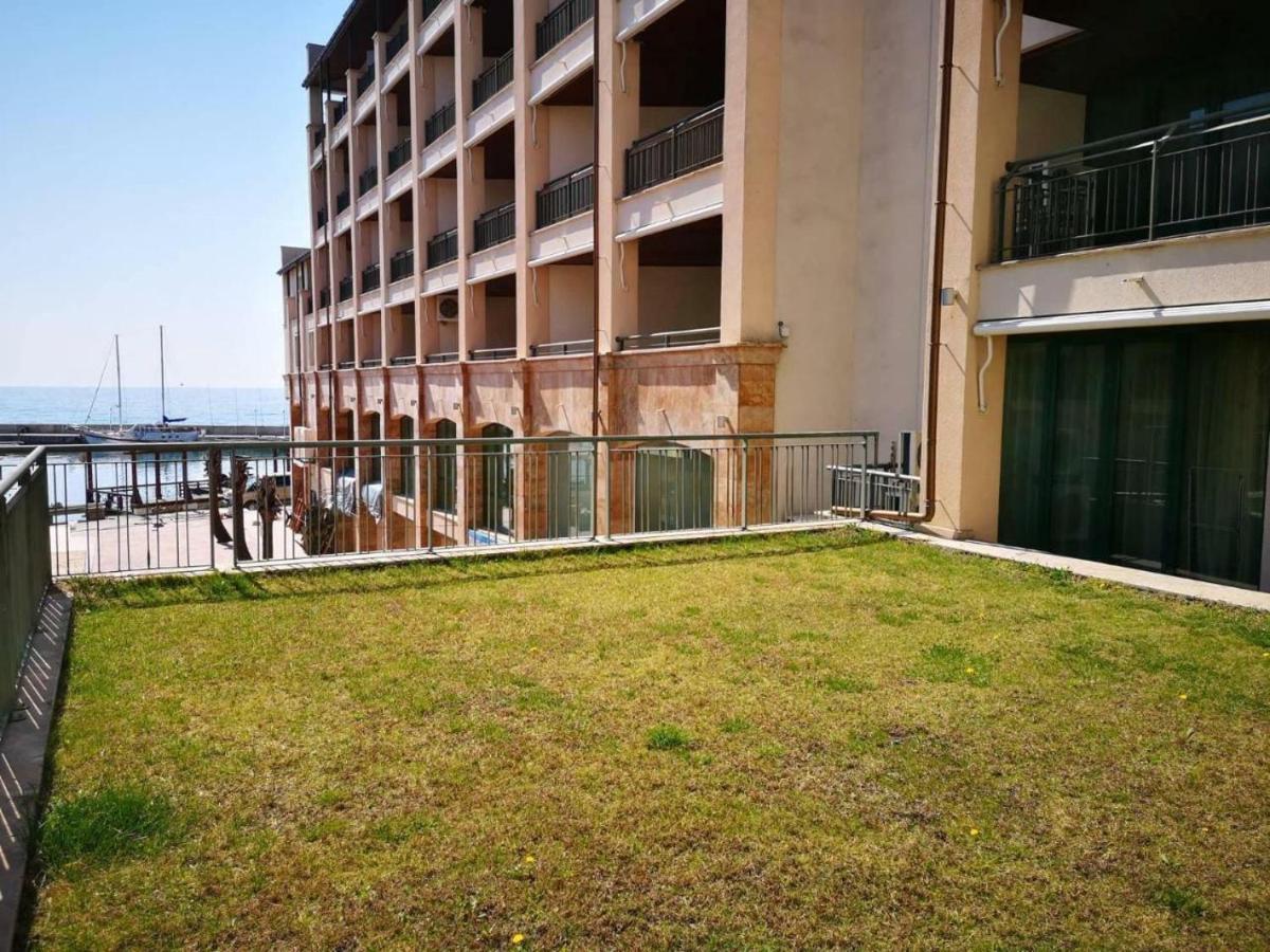 Marina Balchik Apartment Exterior foto
